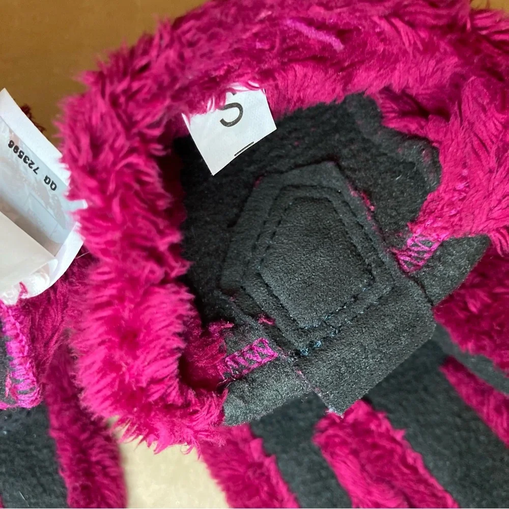 North face gloves